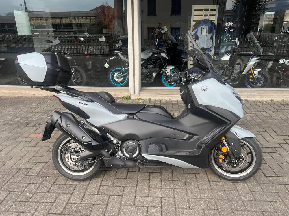 Yamaha T-Max 560 Tech Max (2025 - 26) (2)