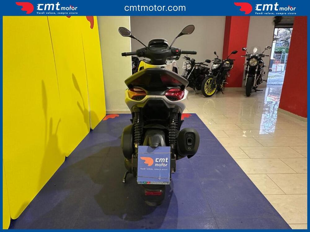 Piaggio Beverly 300 Hpe (2021) (7)