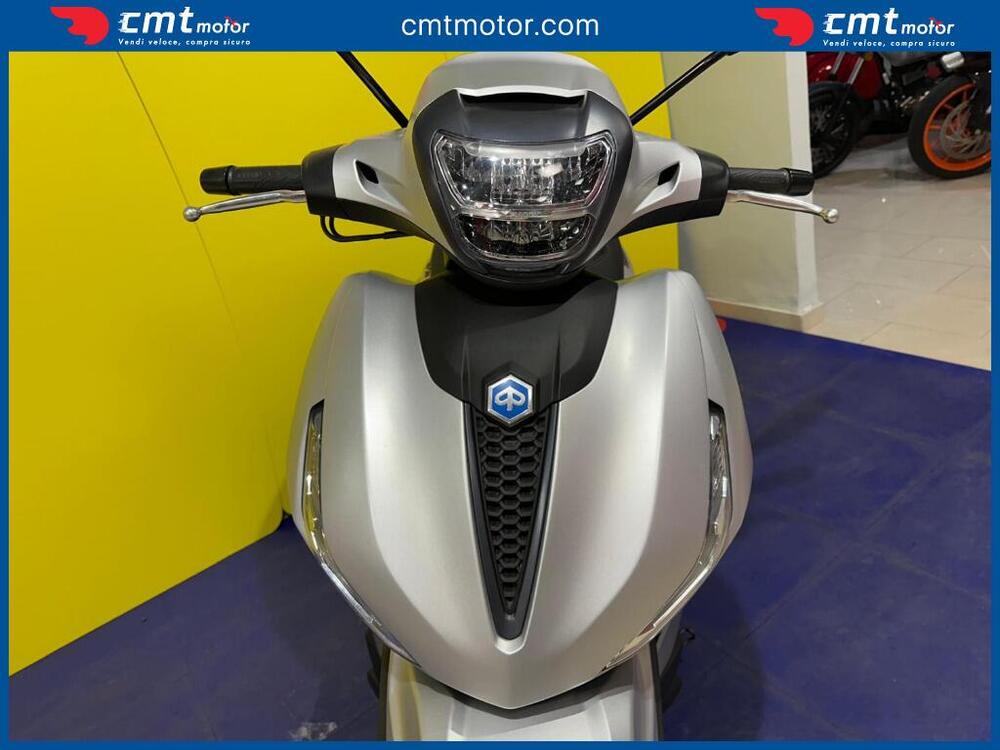 Piaggio Beverly 300 Hpe (2021) (12)