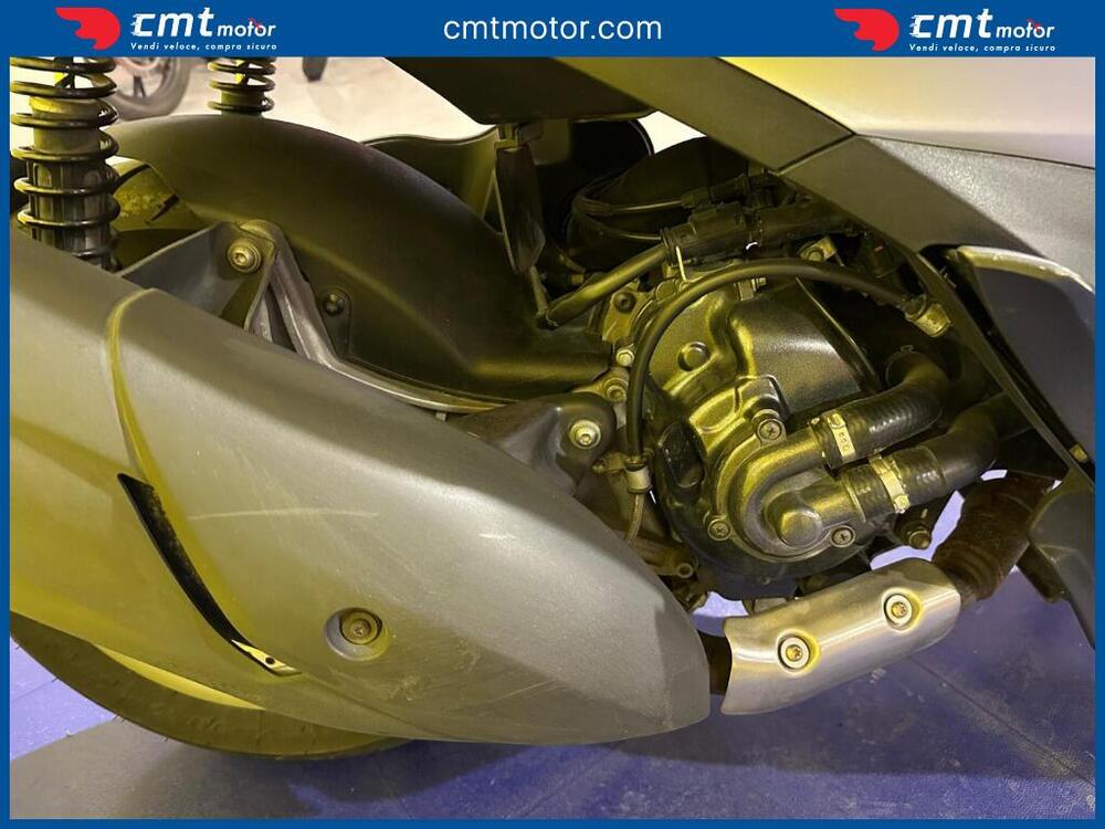 Piaggio Beverly 300 Hpe (2021) (14)