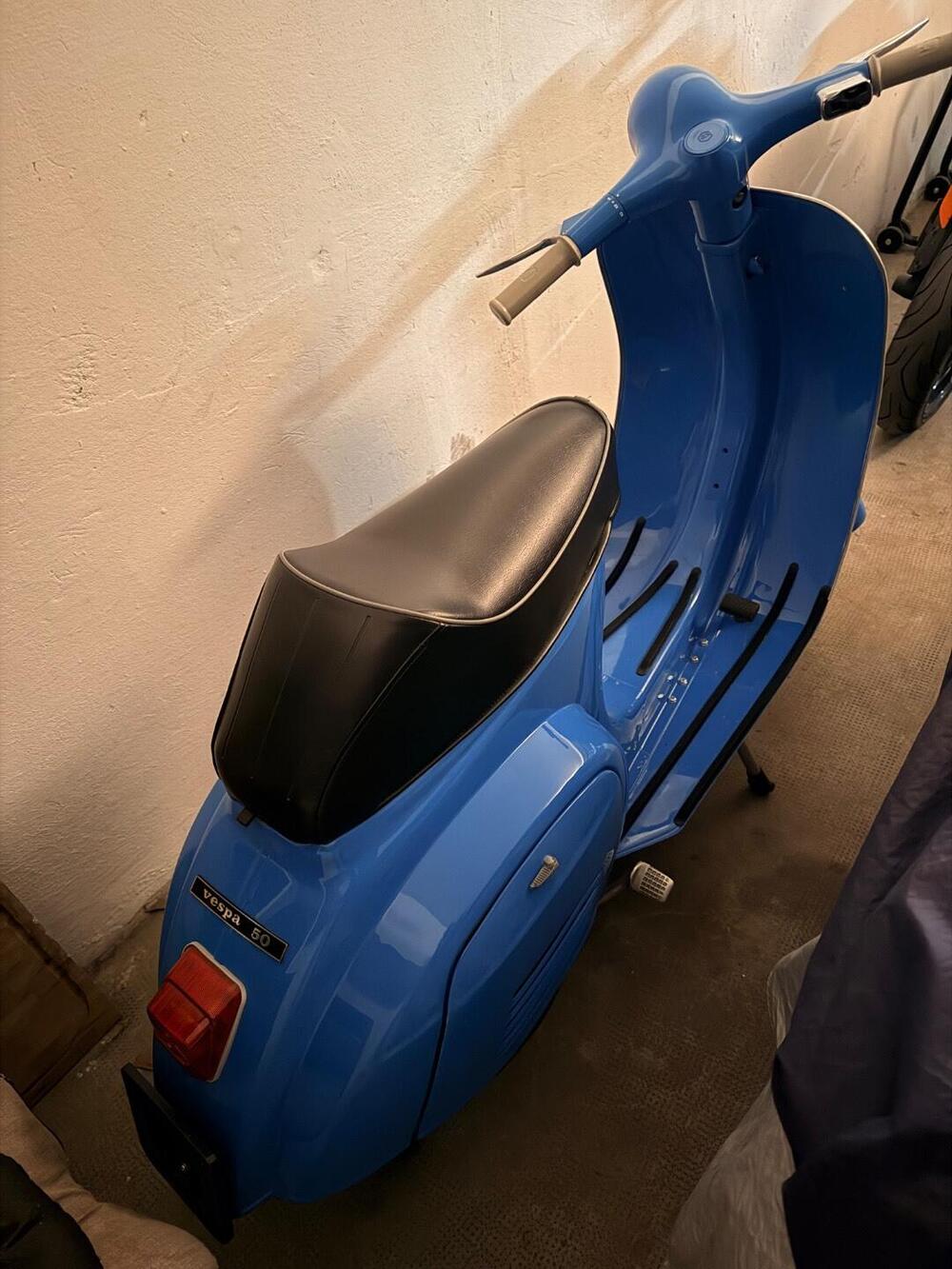 Piaggio Vespa 50R (2)