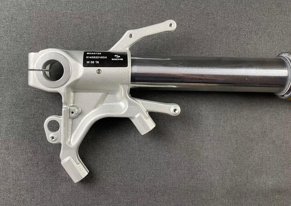 STELO DX SHACS ORIGINALE APRILIA CAPONORD ABS 1200 Sachs (3)