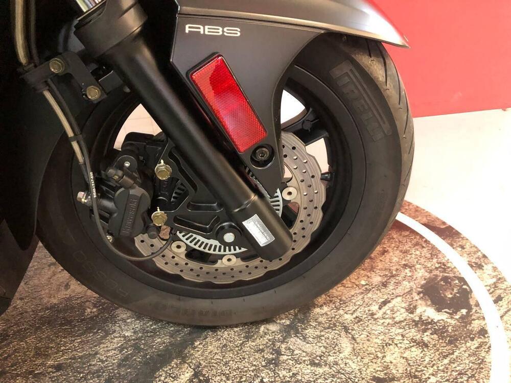 Kawasaki J 300 ABS (2014 - 16) (2)