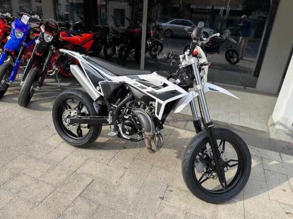 Betamotor RR 50 Motard Sport (2021 - 26) (3)