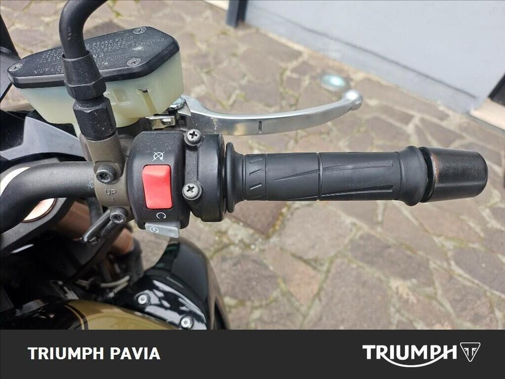 Kawasaki Z 750 R (2011 - 14) (24)