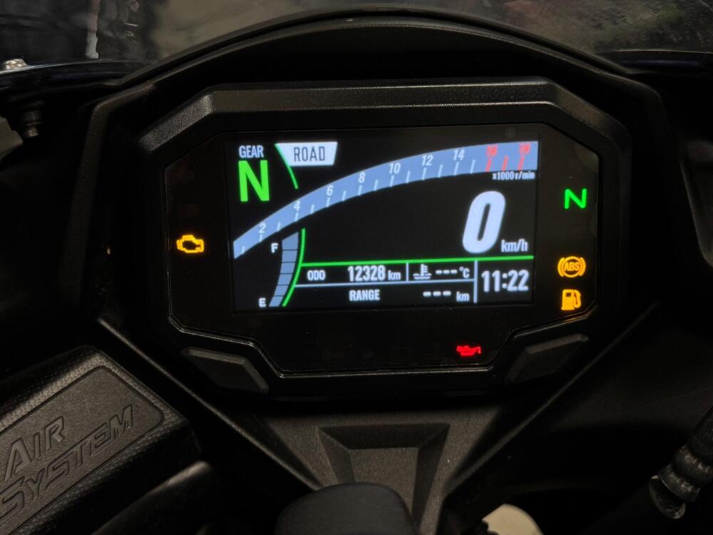 Kawasaki Ninja ZX-4R (2024 - 26) (2)