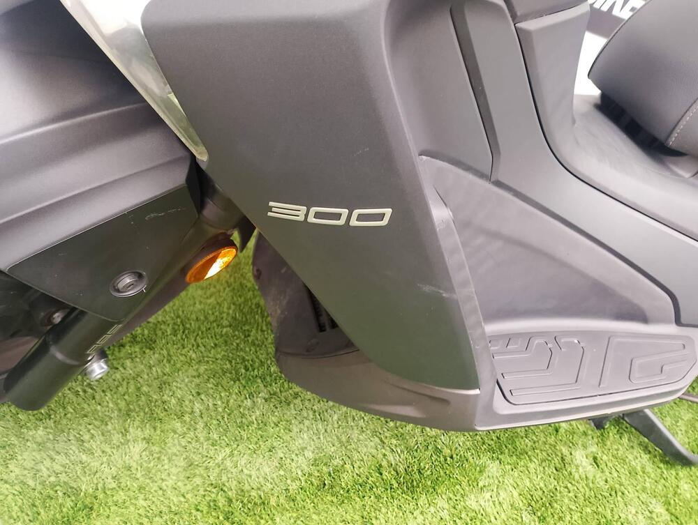 Kymco X-Town 300i ABS (2016 - 20) (8)