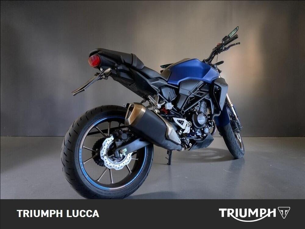 Honda CB 300 R (2022 - 26) (3)