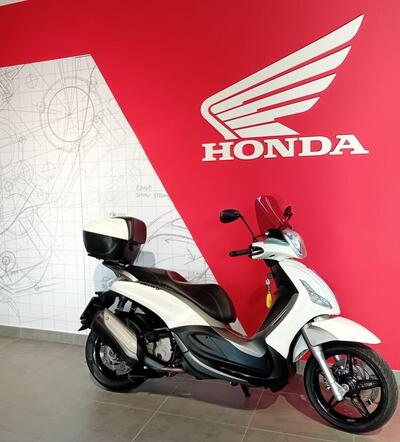 Piaggio Beverly 350 SportTouring ie ABS (2011 - 17) usata