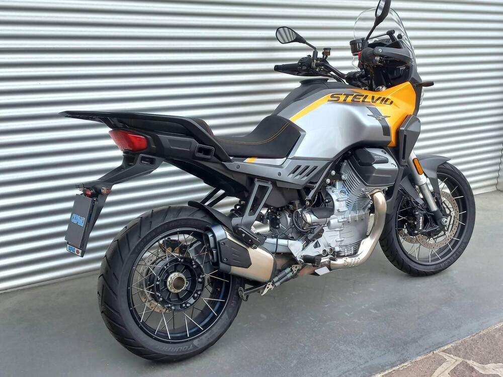 Moto Guzzi Stelvio (2024 - 26) (3)