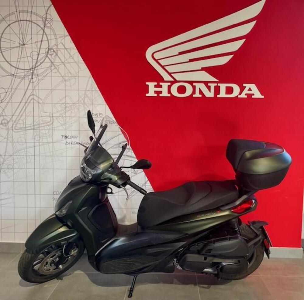 Piaggio Beverly 400 S ABS-ASR (2021 - 24) (2)