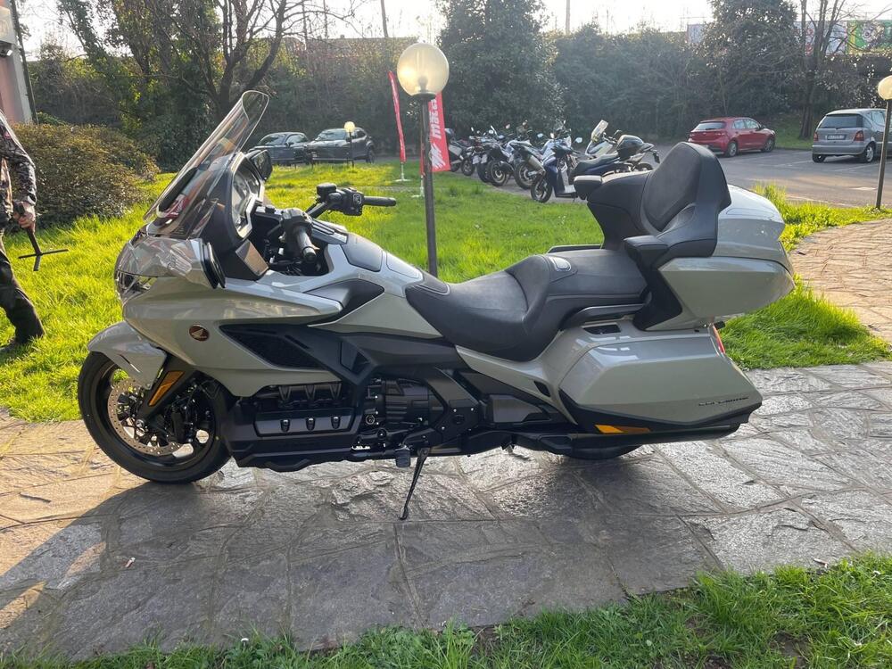 Honda GL 1800 Gold Wing Tour (2025 - 26) (4)