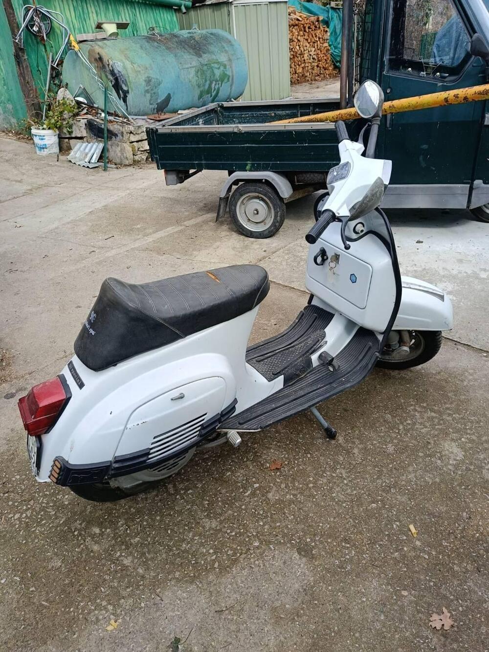 Piaggio Vespa 50 special (3)