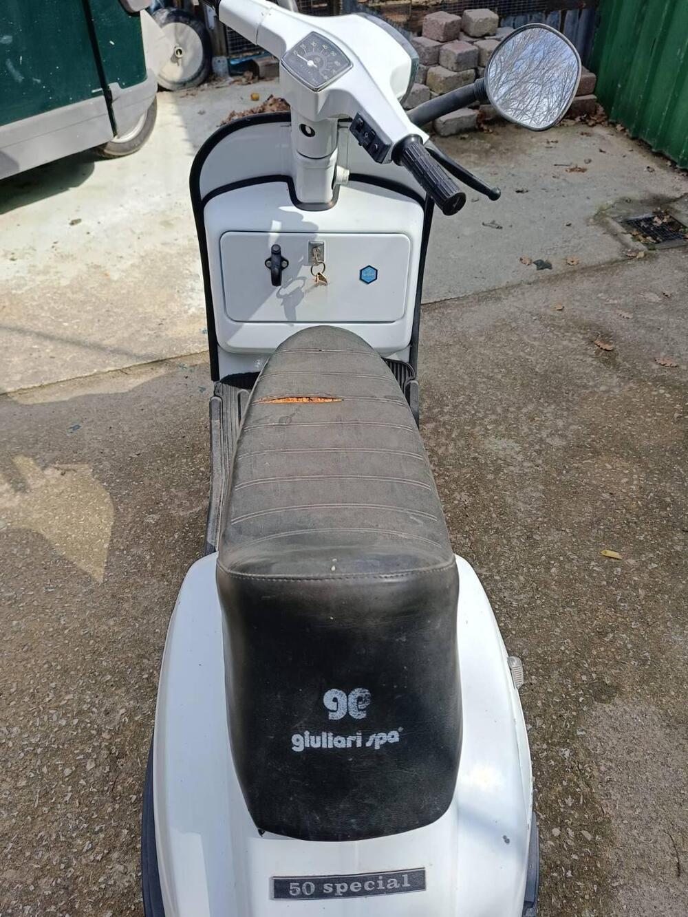 Piaggio Vespa 50 special (5)