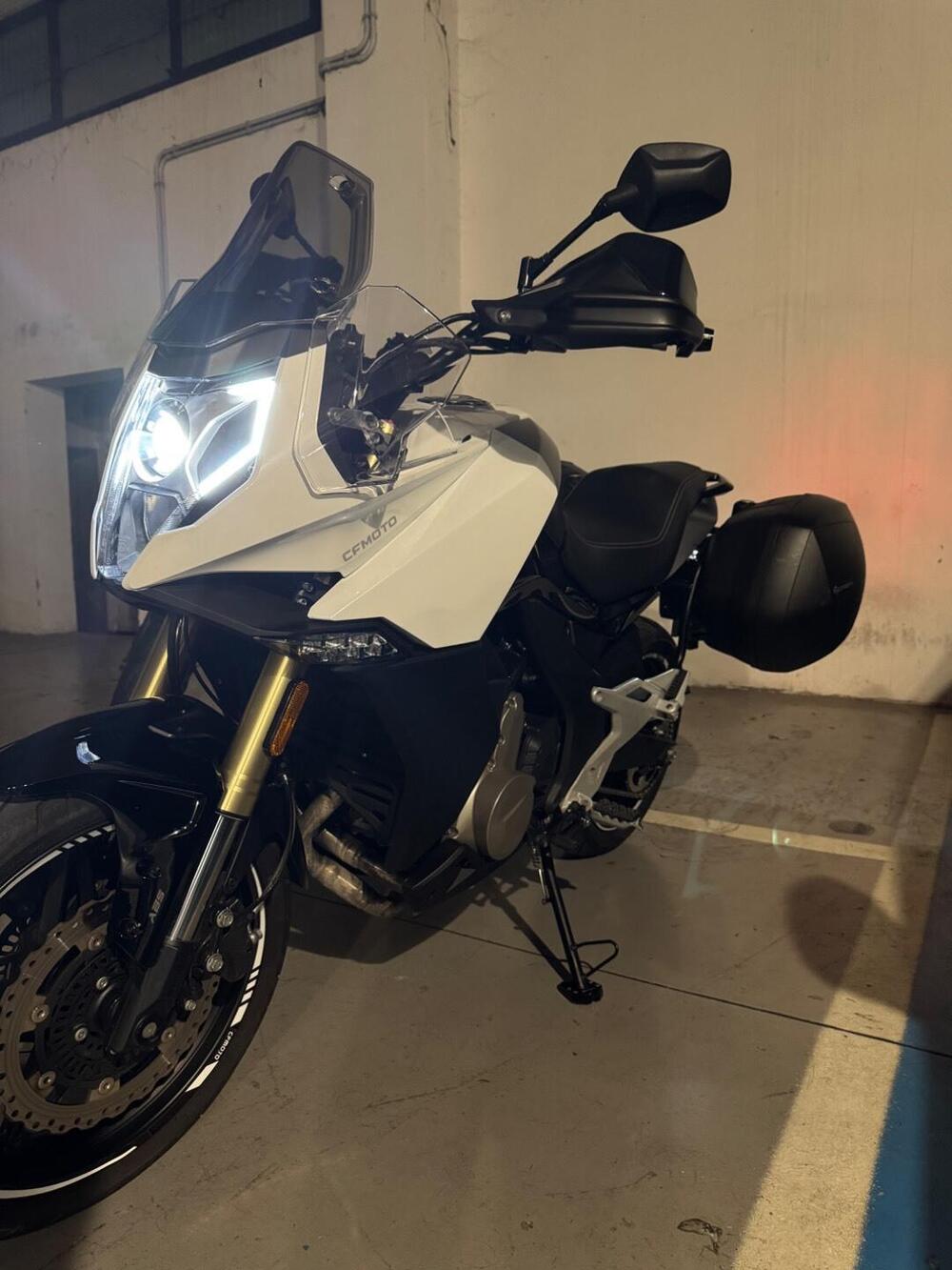 CFMOTO 650MT (2021 - 24) (4)