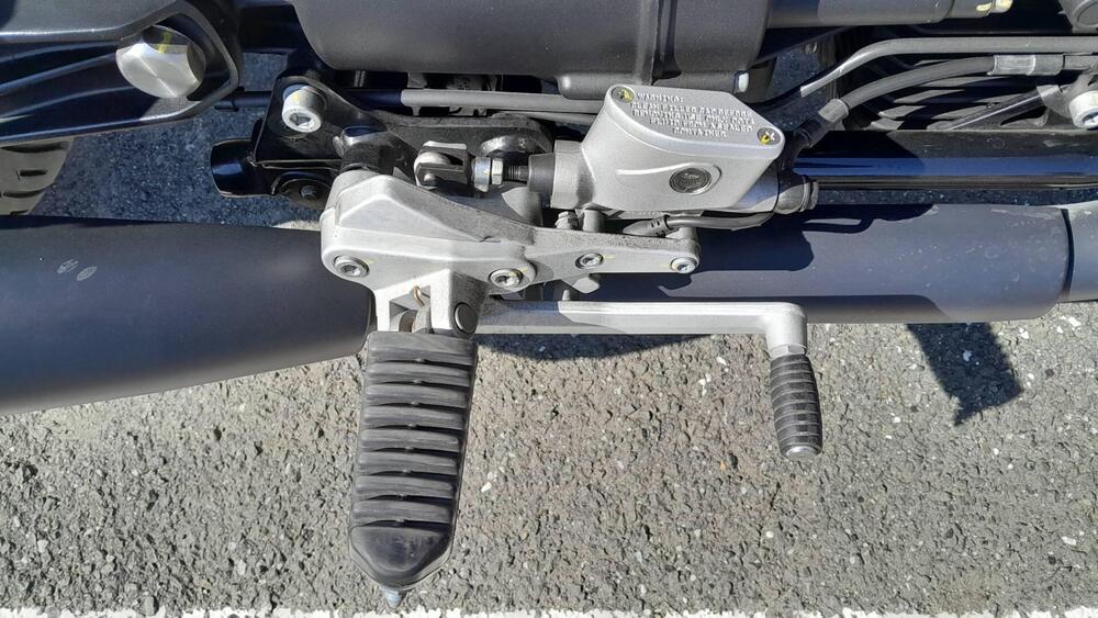 Moto Guzzi V7 Stone Special Edition (2022 - 25) (5)