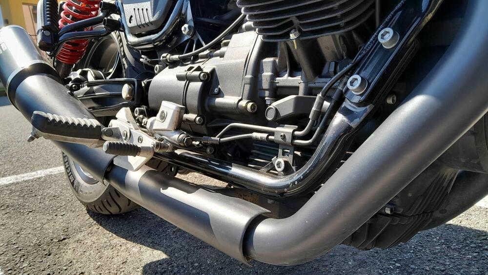 Moto Guzzi V7 Stone Special Edition (2022 - 25) (14)