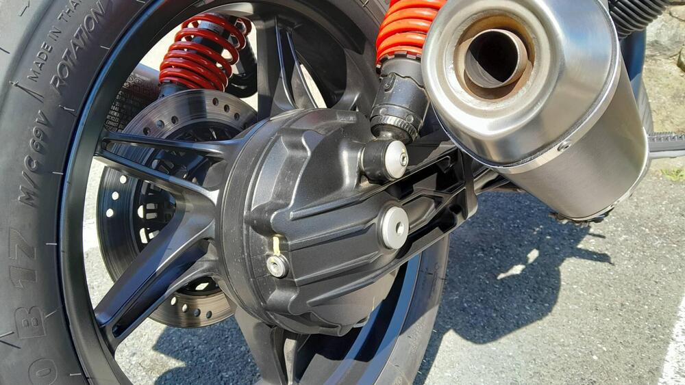 Moto Guzzi V7 Stone Special Edition (2022 - 25) (12)