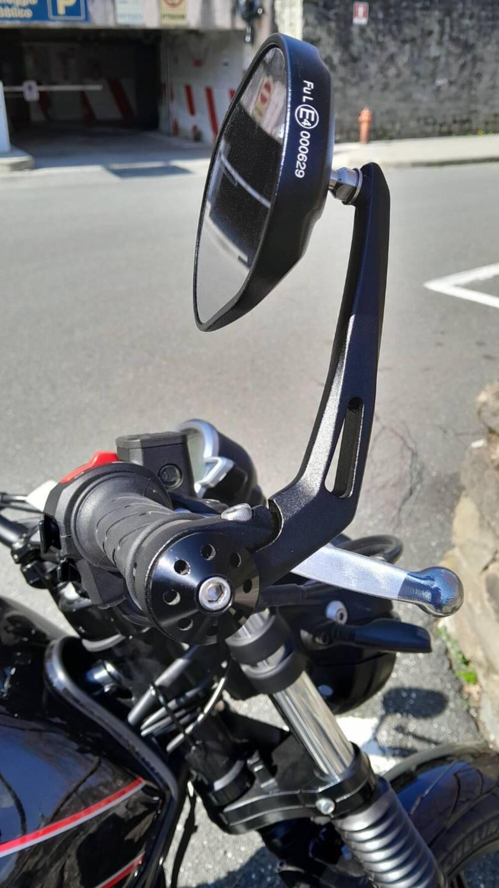 Moto Guzzi V7 Stone Special Edition (2022 - 25) (9)