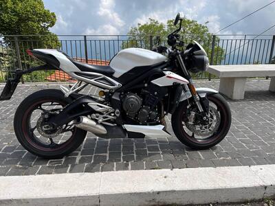 Triumph Street Triple RS (2017 - 19) usata