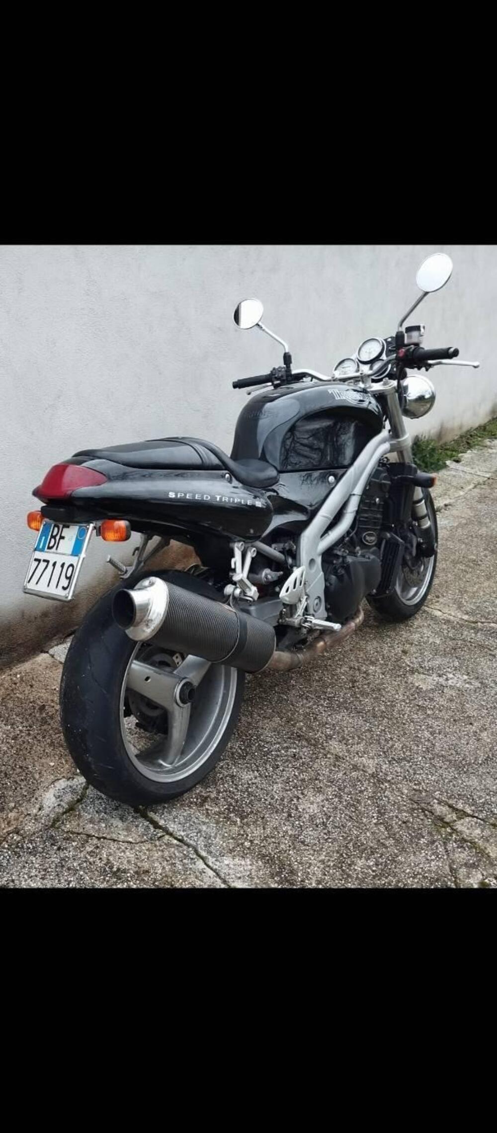 Triumph Speed Triple 955 (1998 - 01) (11)