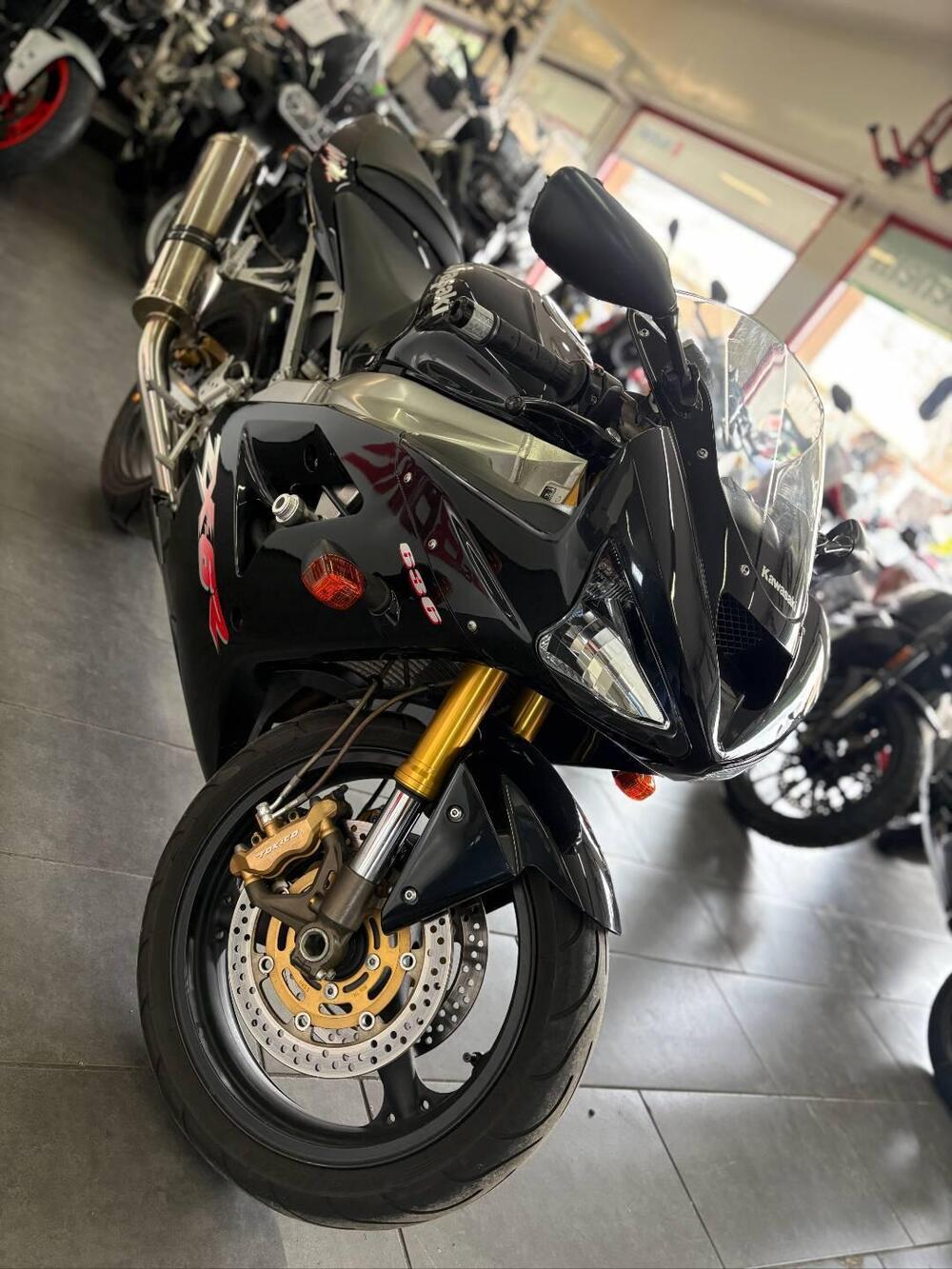 Kawasaki Ninja 636 ZX-6R (2003 - 04) (6)