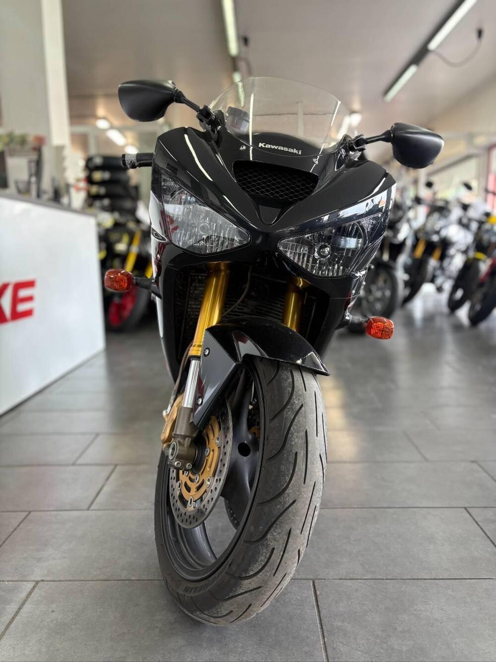 Kawasaki Ninja 636 ZX-6R (2003 - 04) (3)