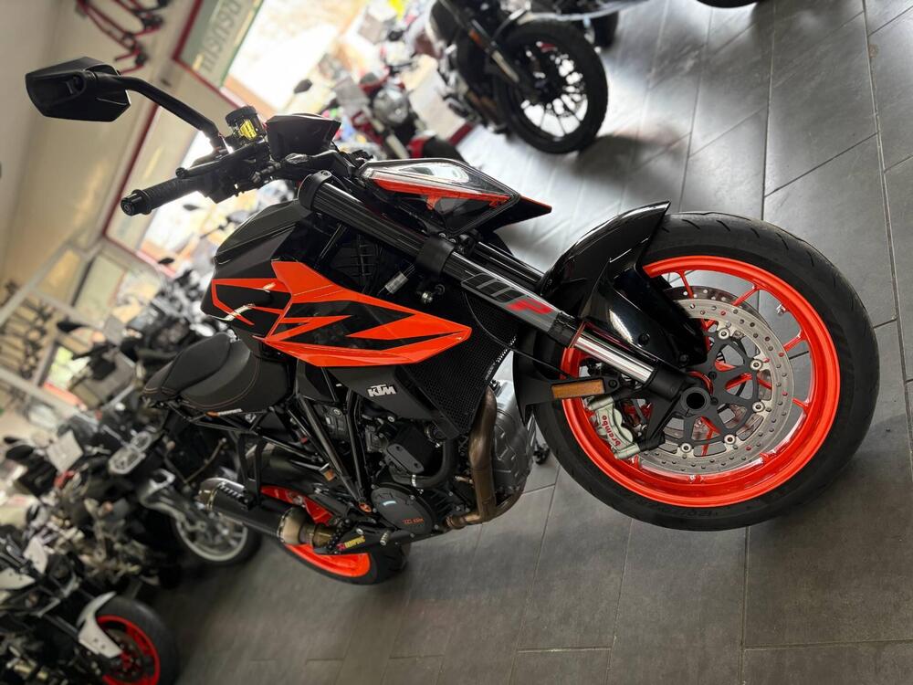KTM 1290 Super Duke R (2019) (7)
