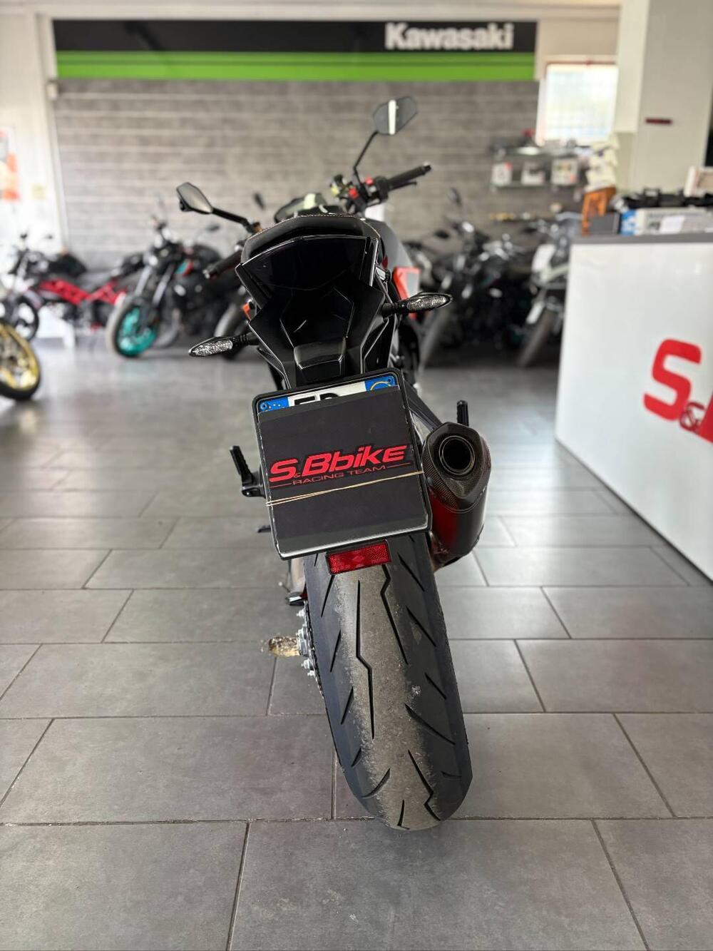 KTM 1290 Super Duke R (2019) (4)