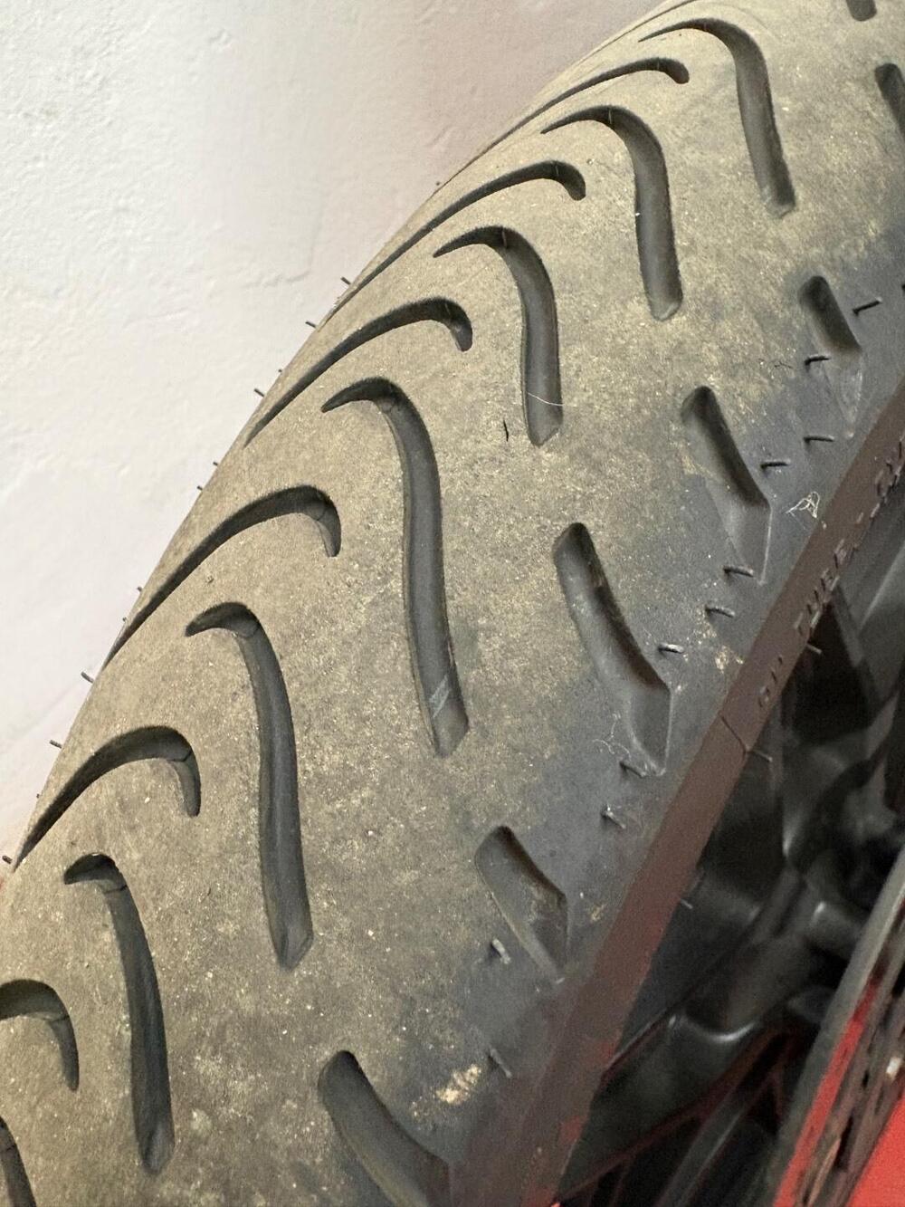 Moto Guzzi V7 II Stone (2015 - 17) (10)