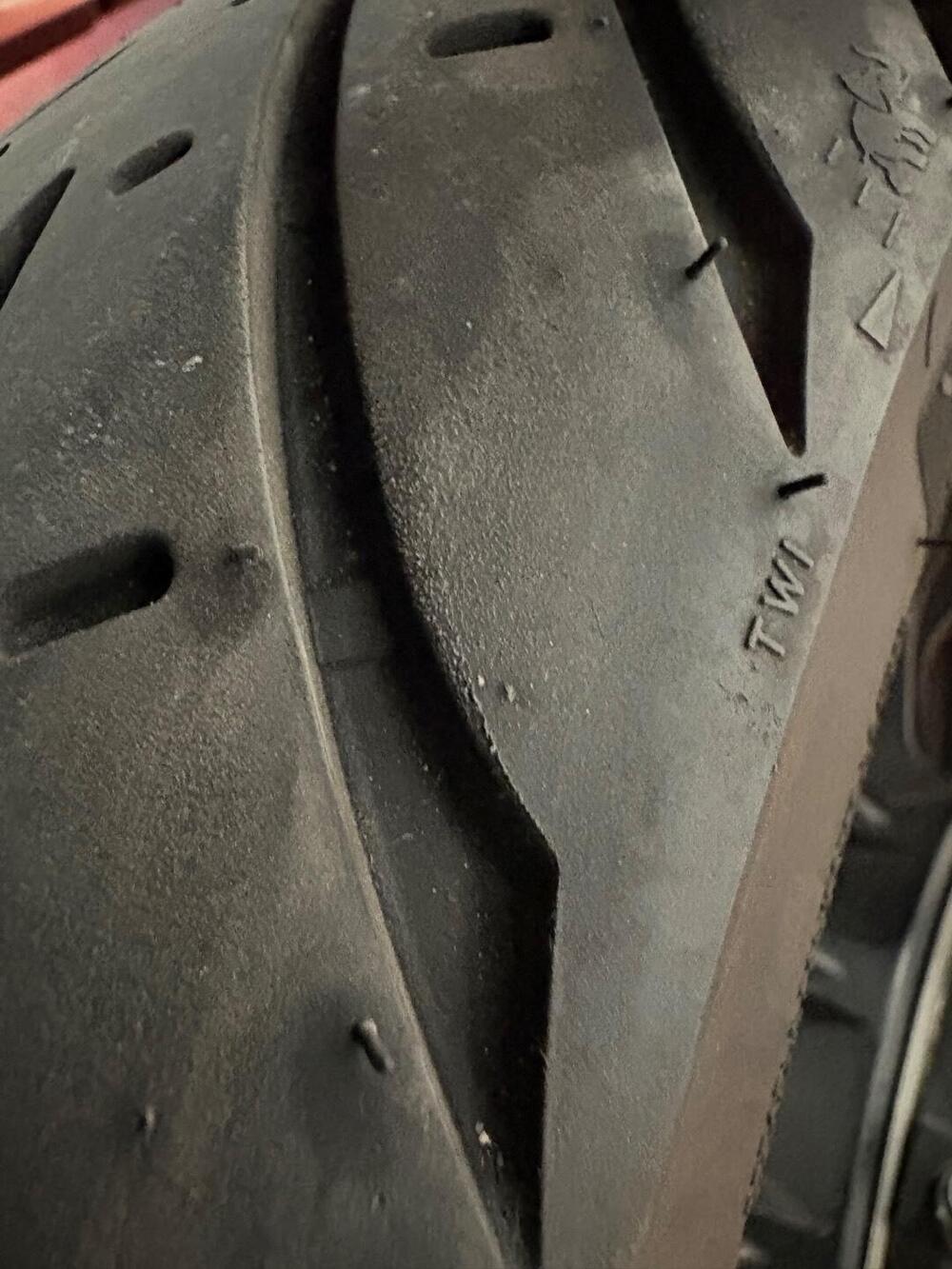 Moto Guzzi V7 II Stone (2015 - 17) (11)