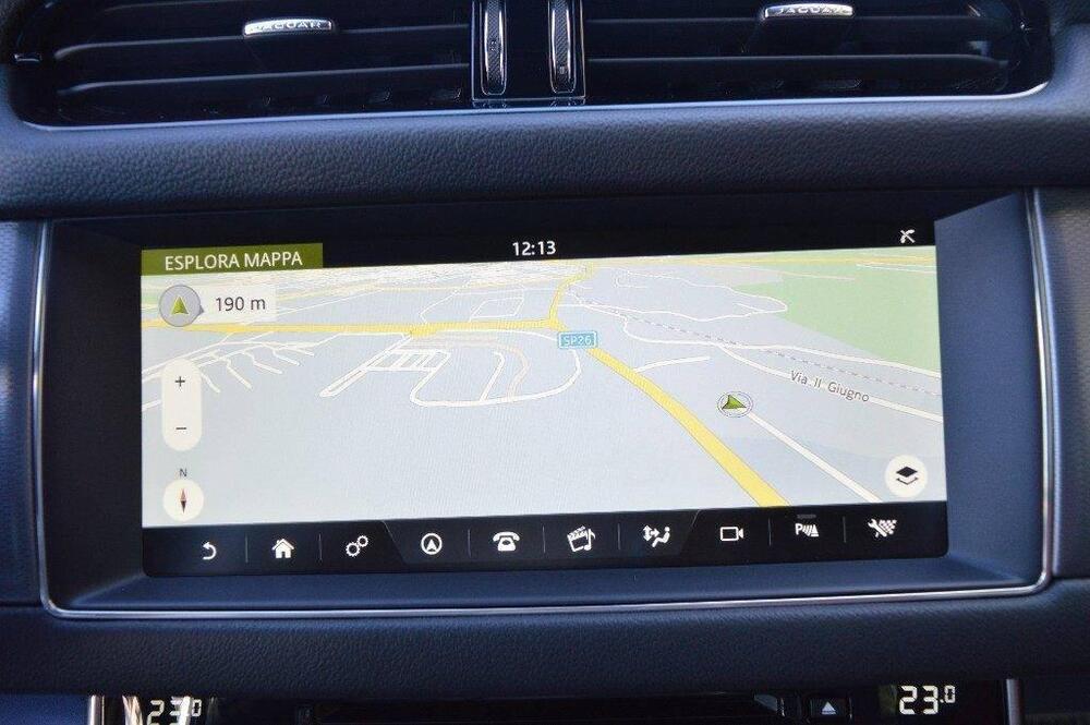 Jaguar XF usata a Asti (7)