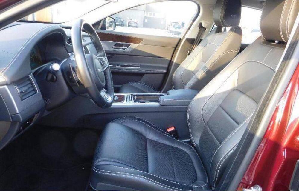 Jaguar XF usata a Asti (8)