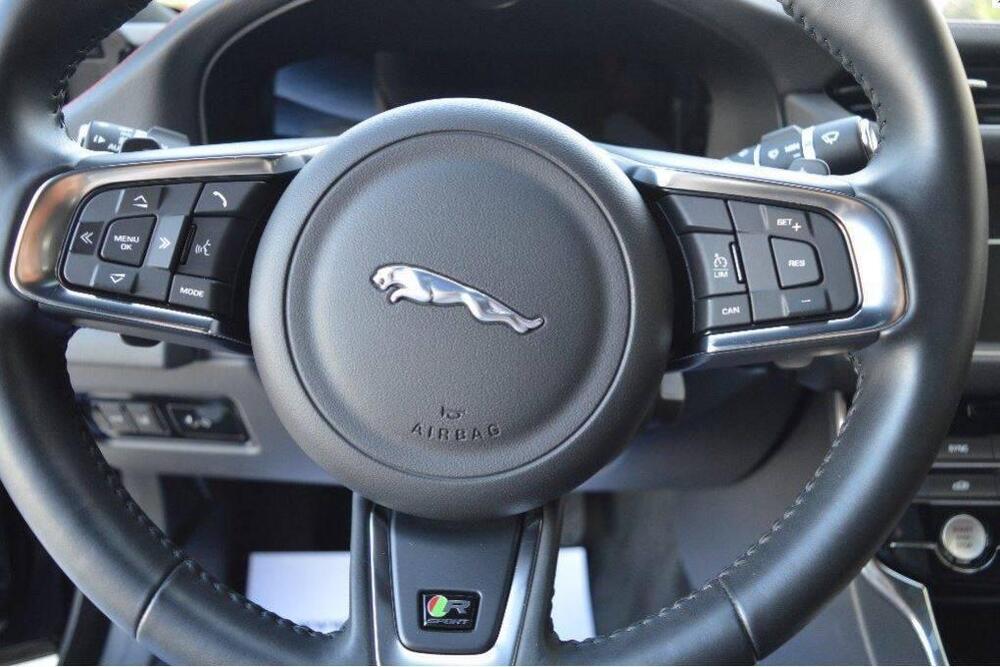 Jaguar XF usata a Asti (14)