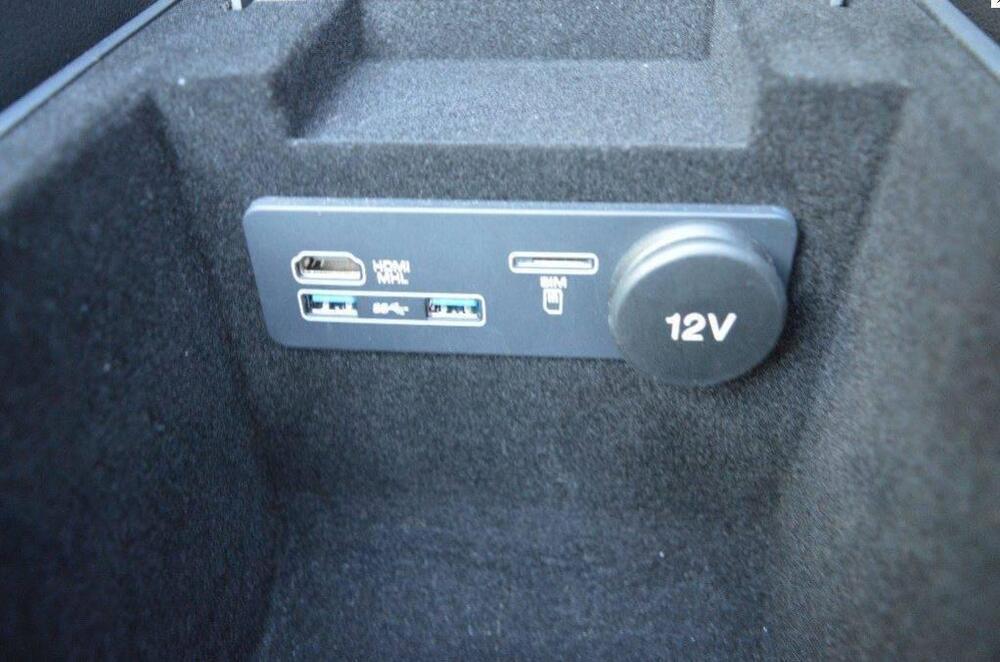 Jaguar XF usata a Asti (15)