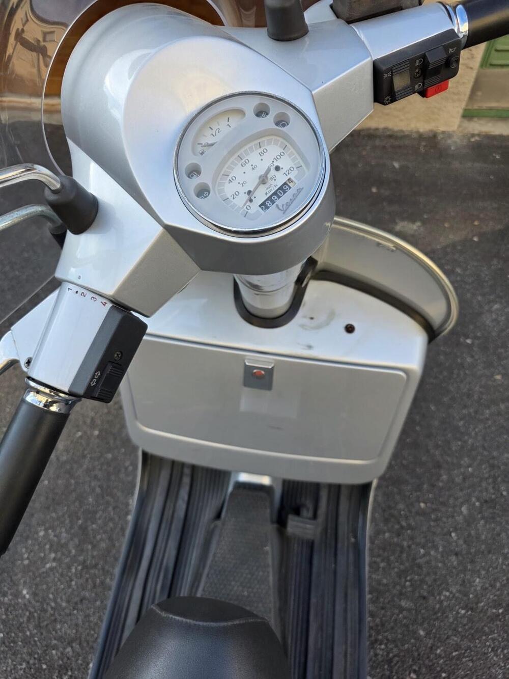 Piaggio Vespa 150 PX (1980 - 00) (5)