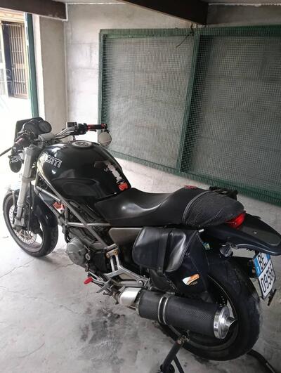 Ducati Monster 600 Dark (1998 - 01) usata