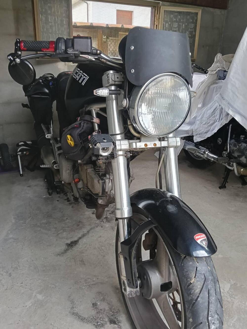 Ducati Monster 600 Dark (1998 - 01) (6)