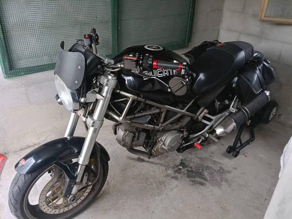 Ducati Monster 600 Dark (1998 - 01) (8)