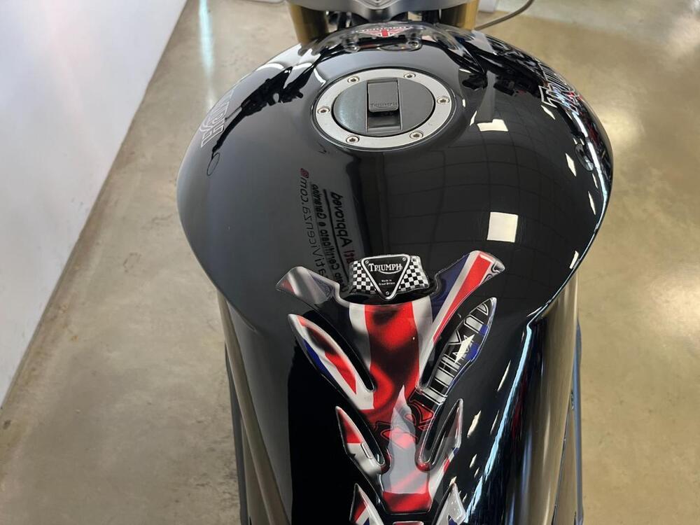 Triumph Speed Triple 1050 (2005 - 11) (9)