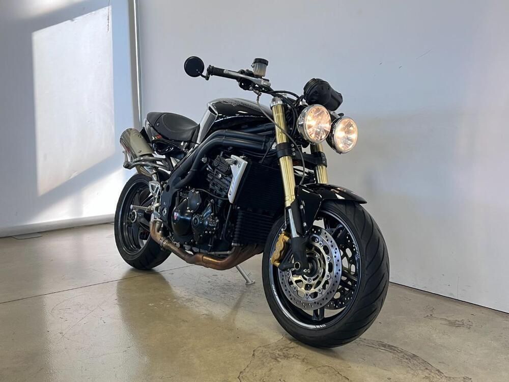 Triumph Speed Triple 1050 (2005 - 11) (2)