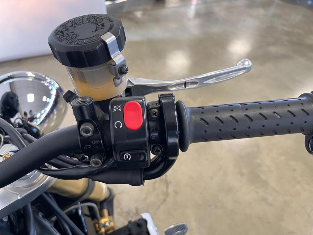 Triumph Speed Triple 1050 (2005 - 11) (11)