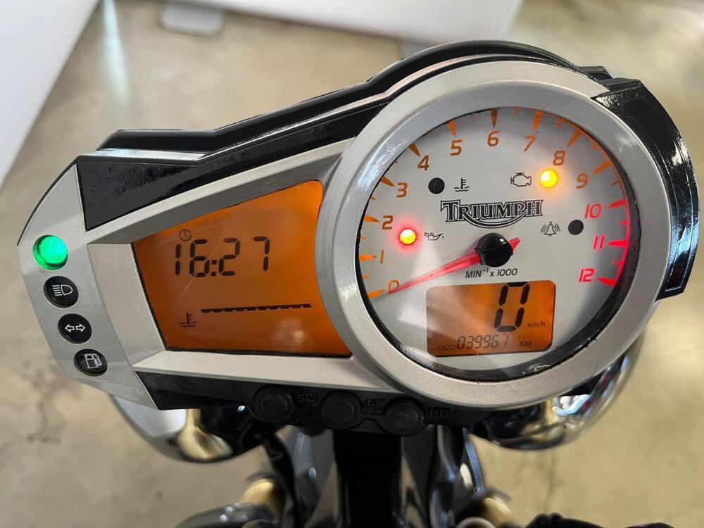 Triumph Speed Triple 1050 (2005 - 11) (13)