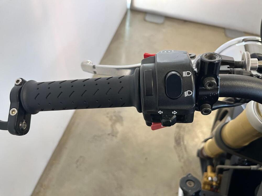 Triumph Speed Triple 1050 (2005 - 11) (12)