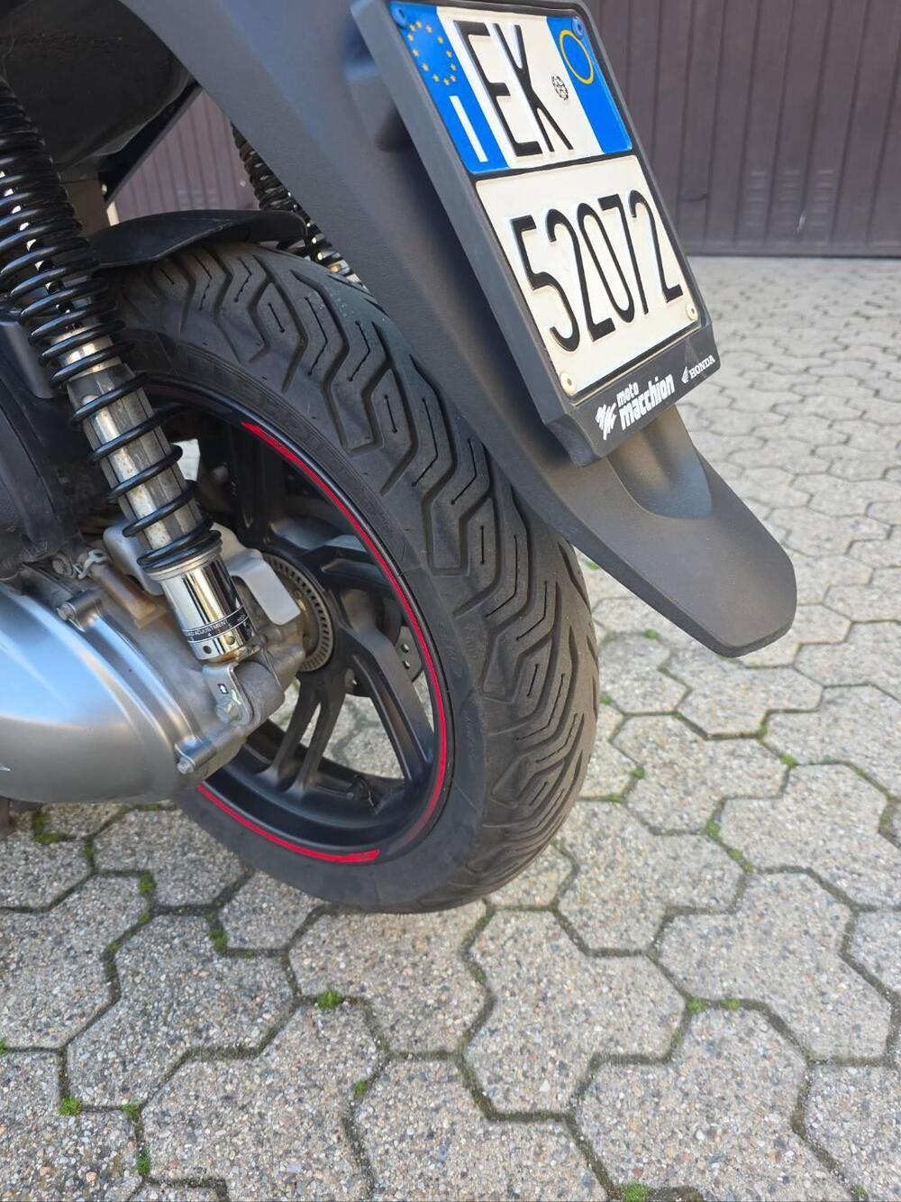 Honda SH 300 i Sport ABS (2018 - 20) (5)