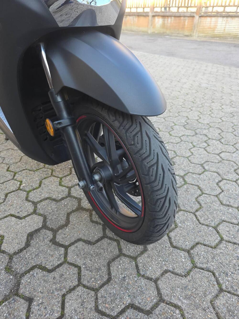 Honda SH 300 i Sport ABS (2018 - 20) (9)