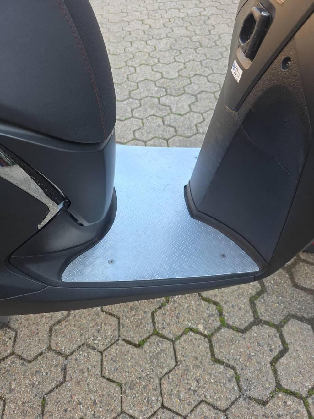 Honda SH 300 i Sport ABS (2018 - 20) (10)