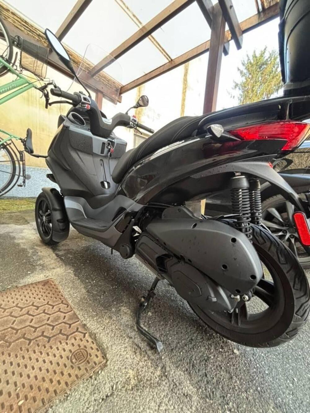 Piaggio MP3 300 ABS Hpe (2021 - 24) (8)