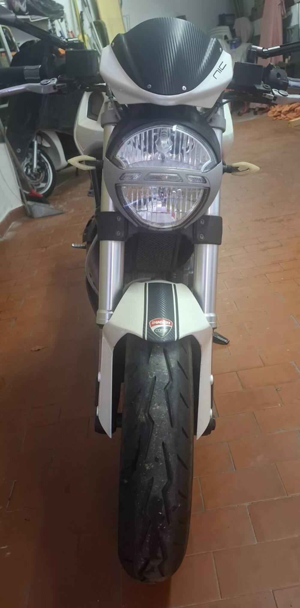 Ducati Monster 696 (2008 - 13) (4)