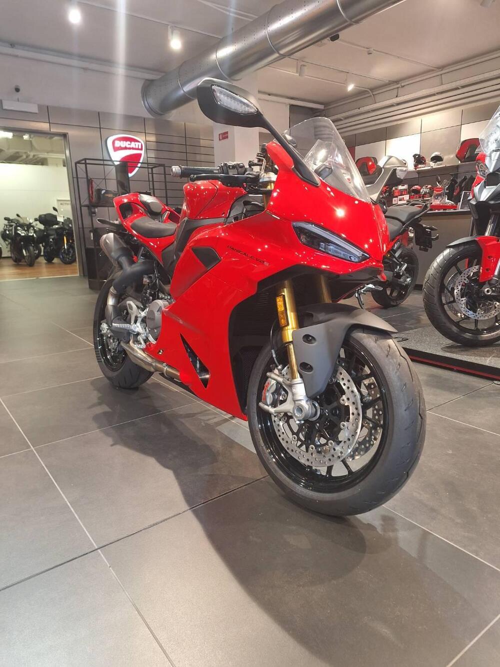 Ducati Panigale V2 S (2025 - 26) (2)